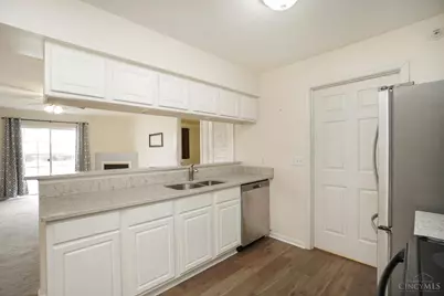 3352 Emerald Lakes Drive #1A, Green Township, OH 45211 - Photo 5