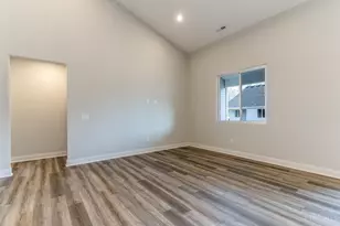 3265 Thoroughbred Dr, Goshen, OH 45140 - Photo 5