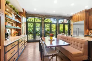 341 Oregon St, Cincinnati, OH 45202 - Photo 29