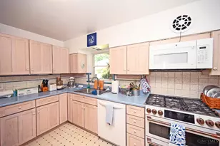 2974 Westbrook Dr, Cincinnati, OH 45238 - Photo 17