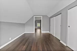 1958 Fairfax Dr, Cincinnati, OH 45207 - Photo 29