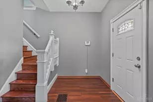 1958 Fairfax Dr, Cincinnati, OH 45207 - Photo 7