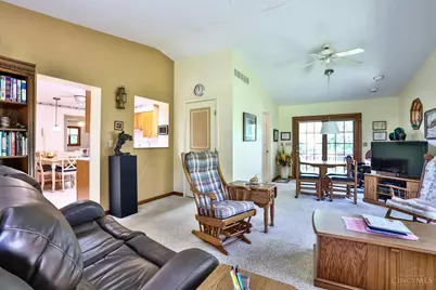 1190 Sugartree Court, Springfield Township, OH 45231 - Photo 11