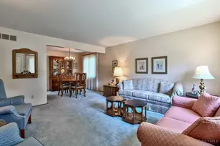 1190 Sugartree Ct, Springfield Township, OH 45231 - Photo 7