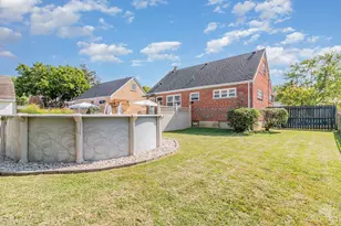 2268 Deblin Dr, Springfield Township, OH 45239 - Photo 15