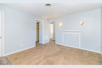 6077 Branch Hill Guinea Pike, Miami Township, OH 45150 - Photo 5