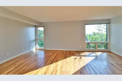 1040 Hatch Street, Cincinnati, OH 45202 - Photo 15