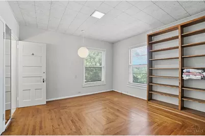 3990 Beechwood Avenue, Cincinnati, OH 45229 - Photo 37