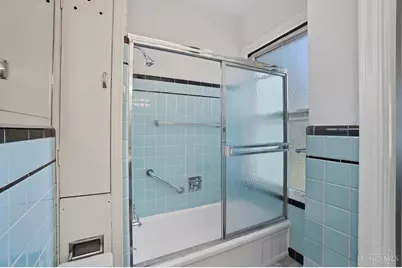 3990 Beechwood Avenue, Cincinnati, OH 45229 - Photo 35