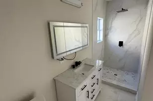 1739 Holloway Ave, Cincinnati, OH 45207 - Photo 15