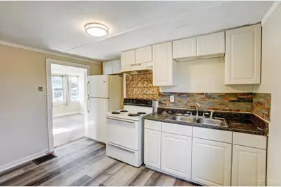 2150 Kensington Drive, Dayton, OH 45406 - Photo 7