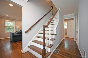 8530 Sturbridge Dr, Sycamore Township, OH 45236 - Photo 7