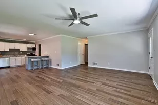 958 Hollytree Dr, Springfield Township, OH 45231 - Photo 7