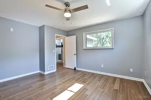 958 Hollytree Dr, Springfield Township, OH 45231 - Photo 27