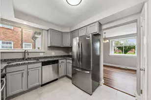 7247 Reading Rd, Cincinnati, OH 45237 - Photo 17