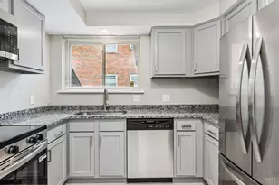 7247 Reading Rd, Cincinnati, OH 45237 - Photo 15