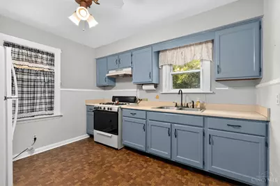 6414 Erie Avenue, Cincinnati, OH 45227 - Photo 11