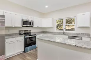 6000 Capri Dr, Cincinnati, OH 45224 - Photo 9