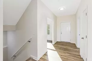 6000 Capri Dr, Cincinnati, OH 45224 - Photo 3