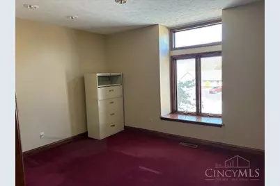 1081 N University Blvd #B, Middletown, OH 45042 - Photo 7