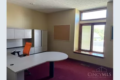 1081 N University Blvd #B, Middletown, OH 45042 - Photo 9