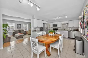 208 Glen Lake Rd, Loveland, OH 45140 - Photo 5