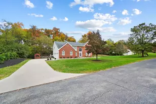 2558 Apple Ridge Ln, Amberley, OH 45236 - Photo 11