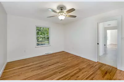 8608 Goldfinch Way, West Chester, OH 45069 - Photo 9