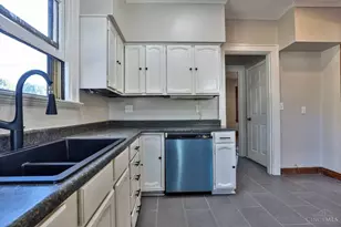 653 Harmes Ave, Reading, OH 45215 - Photo 13