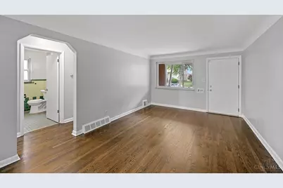 1723 Tuxworth Avenue, Cincinnati, OH 45238 - Photo 7