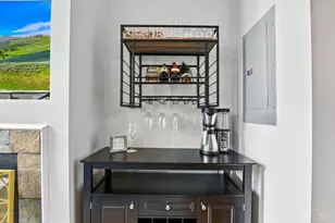 1214 Vine St, Cincinnati, OH 45202 - Photo 7