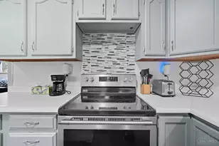 27 Winnebago Dr, Milford, OH 45150 - Photo 9