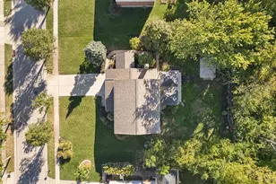 4254 Fox Hollow Dr, Blue Ash, OH 45241 - Photo 9