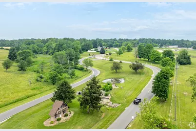 173 Dortmund Dr, Perry Township, OH 45118 - Photo 5