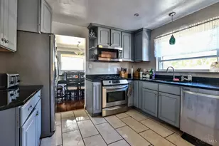 992 Rosetree Ln, Anderson Township, OH 45230 - Photo 9