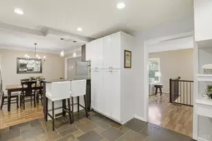 9542 E Kemper Rd, Loveland, OH 45140 - Photo 13