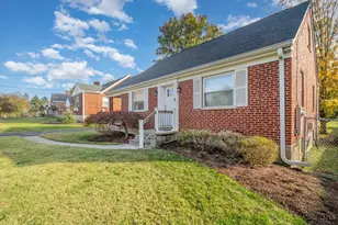 10019 Zig Zag Rd, Montgomery, OH 45242 - Photo 1