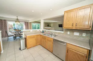 2125 Picketside Dr, Batavia Township, OH 45103 - Photo 13