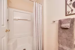 2127 Carrington Ln, Miamisburg, OH 45342 - Photo 53