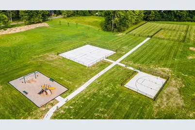 1766 Parkfield Way, Goshen, OH 45122 - Photo 9