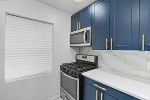 5862 Kennedy Ave, Cincinnati, OH 45213 - Photo 11