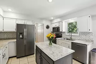 9 Lakefield Dr, Milford, OH 45150 - Photo 13