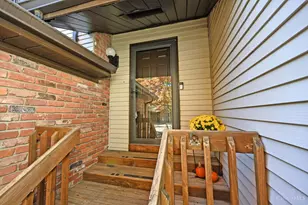 237 Eastwick Dr, Springdale, OH 45246 - Photo 3