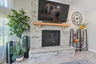 9907 Kensington Ln, Deerfield Township, OH 45040 - Photo 13