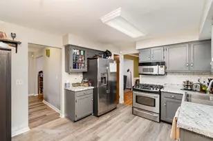 9371 Montoro Dr, Springfield Township, OH 45231 - Photo 11