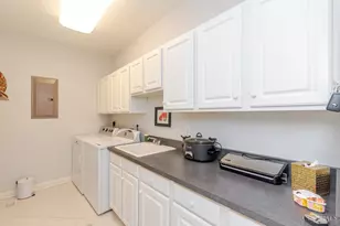 1053 Charter Pl, Centerville, OH 45458 - Photo 35