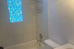 4237 Vine St, Cincinnati, OH 45217 - Photo 5