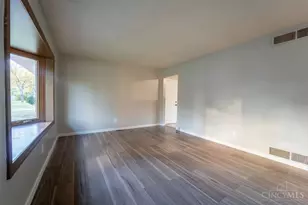 1890 Lotushill Dr, Springfield Township, OH 45240 - Photo 3