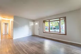 1890 Lotushill Dr, Springfield Township, OH 45240 - Photo 5