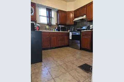 234 W Seventy Third Street, Cincinnati, OH 45216 - Photo 5